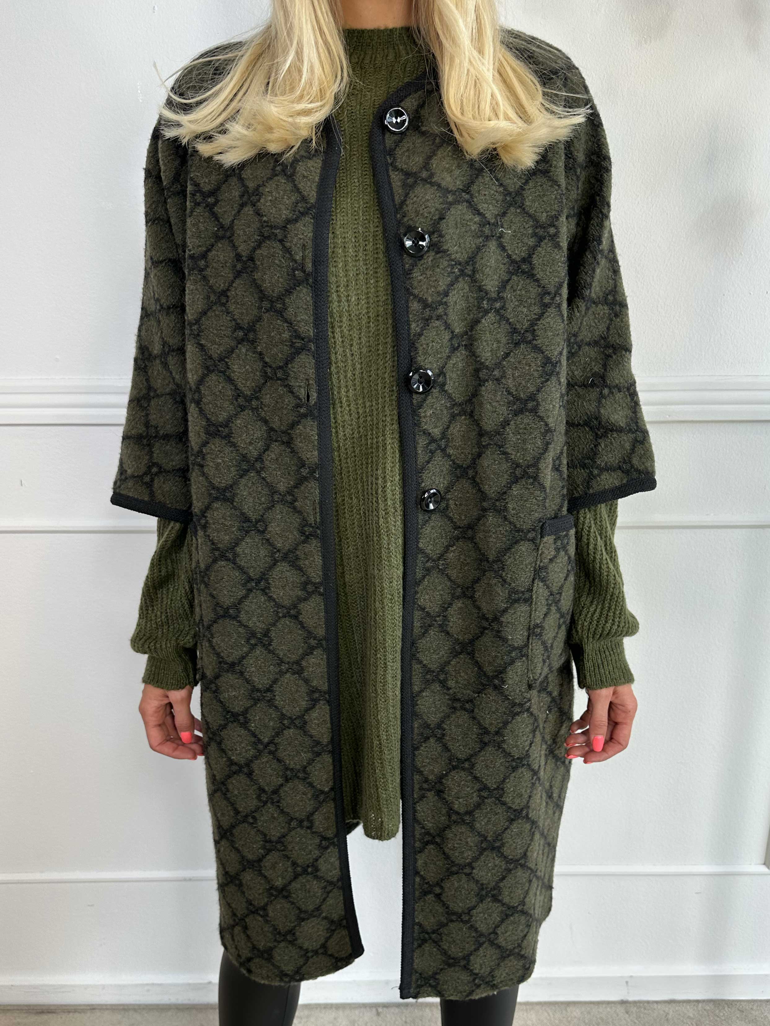 Arianna - Mönstrad kappa med ullfoder